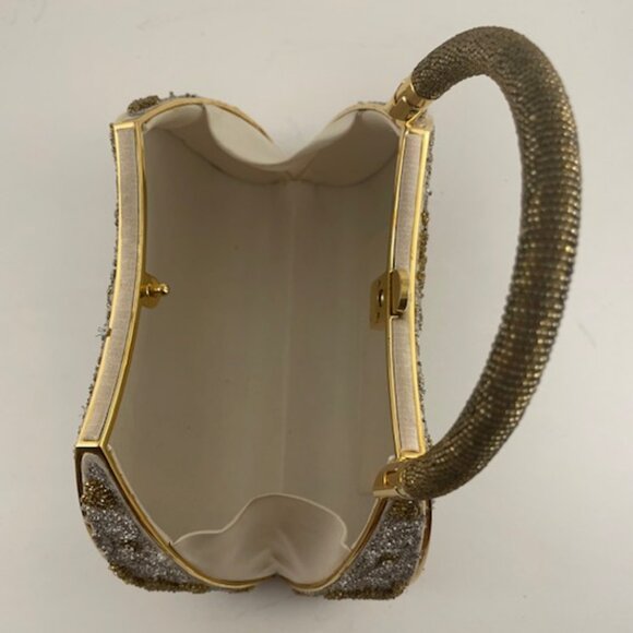NINA GILL Paris Vintage Luxury hand embroidered evening handbag; snap enclosure. - Picture 4 of 5